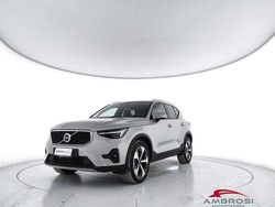 Argento Usata 2025 Volvo XC40 Core SUV | 28.800 € (Buon prezzo)