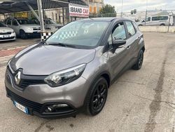Grigio Usata 2015 Renault Captur Life SUV | 9300 € (Buon prezzo)