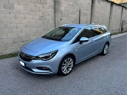 Blu/azzurro Usata 2016 Opel Astra Innovation Station wagon | 8990 € (Buon prezzo)