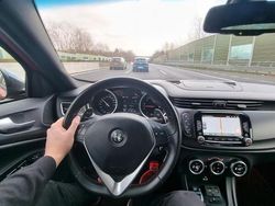 Rosso Usata 2016 Alfa Romeo Giulietta Quadrifoglio Verde Due volumi | 16.000 € (Buon prezzo)