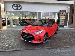 Arancione Usata 2021 Toyota Yaris Hybrid Tre volumi | 18.500 € (Buon prezzo)
