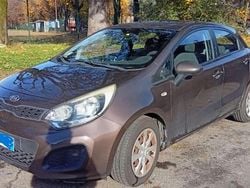 Marrone Usata 2011 Kia Rio EX Tre volumi | 4100 € (Ottimo prezzo)