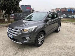 Grigio scuro Usata 2018 Ford Kuga S SUV | 14.500 € (Super prezzo)