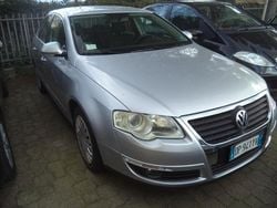 Grigio Usata 2008 VW Passat Highline Tre volumi | 3700 € (Buon prezzo)