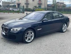 Blu/azzurro Usata 2014 BMW 750 Tre volumi | 23.500 € (Buon prezzo)