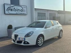 Bianco Usata 2016 Alfa Romeo Giulietta Distinctive Tre volumi | 9500 € (Buon prezzo)