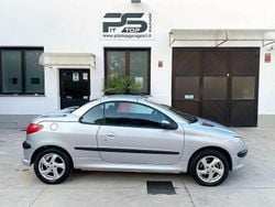 Argento Usata 2002 Peugeot 206 CC Cabrio | 5990 € (Molto cara)