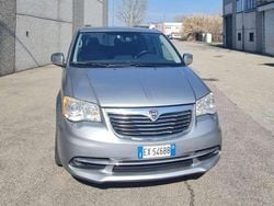 Grigio Usata 2014 Lancia Voyager Platinum Monovolume | 12.900 € (Buon prezzo)