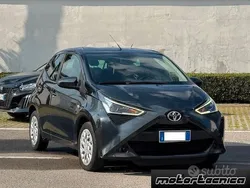 Usata 2020 Toyota Aygo Business Edition Due volumi | 9900 € (Buon prezzo)