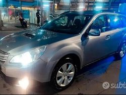 Grigio Usata 2009 Subaru Outback Station wagon | 4690 € (Molto cara)