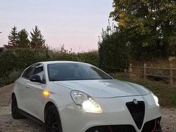 Bianco Usata 2011 Alfa Romeo Giulietta Distinctive Due volumi | 9500 € (Molto cara)