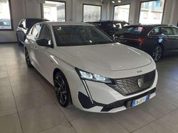 Bianco perlato Usata 2023 Peugeot 308 Allure Tre volumi | 19.990 € (Super prezzo)
