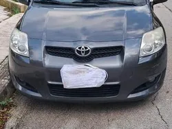 Usata 2009 Toyota Auris Tre volumi | 3000 € (Buon prezzo)