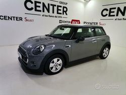 Grigio Usata 2020 Mini Cooper Due volumi | 13.900 € (Ottimo prezzo)
