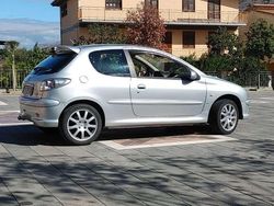 Grigio Usata 2006 Peugeot 206 GTi Coupé | 1500 € (Buon prezzo)