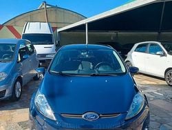 Blu Usata 2012 Ford Fiesta Titanium Tre volumi | 5800 € (Buon prezzo)