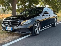 Nero Usata 2018 Mercedes E200 Tre volumi | 16.500 €