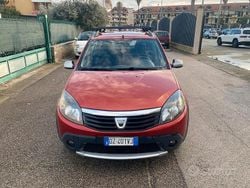 Rosso Usata 2010 Dacia Sandero Stepway Tre volumi | 2599 € (Ottimo prezzo)