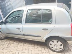 Grigio Usata 2000 Renault Clio II Due volumi | 1500 € (Cara)