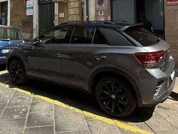 Grigio Usata 2023 VW T-Roc R-line SUV | 28.000 € (Cara)