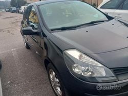 Nero Usata 2006 Renault Clio II Due volumi | 2000 € (Buon prezzo)