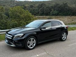 Nero Usata 2015 Mercedes A180 Tre volumi | 13.000 € (Cara)