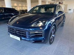 Blu metallizzato Usata 2024 Porsche Cayenne SUV | 113.800 € (Cara)