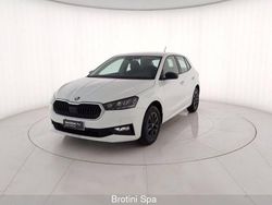 Bianco metallizzato Nuova 2025 Skoda Fabia Tre volumi | 17.750 € (Buon prezzo)