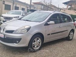 Grigio Usata 2008 Renault Clio II LE Tre volumi | 3300 € (Buon prezzo)