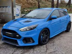 Blu/azzurro Usata 2017 Ford Focus RS Tre volumi | 25.000 €