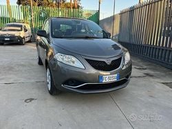 Grigio scuro Usata 2016 Lancia Ypsilon Platinum Due volumi | 6399 € (Buon prezzo)