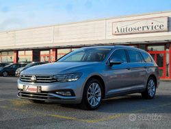 Grigio Usata 2021 VW Passat Business Station wagon | 19.900 € (Buon prezzo)