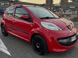Oro Usata 2006 Peugeot 107 Due volumi | 2850 € (Buon prezzo)