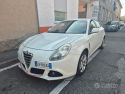 Bianco Usata 2011 Alfa Romeo Giulietta Tre volumi | 6000 € (Buon prezzo)