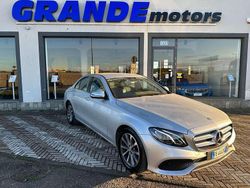 Argento metallizzato Usata 2016 Mercedes E220 Business Tre volumi | 24.700 € (Super prezzo)