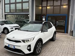 Bianco Usata 2018 Kia Stonic SUV | 11.000 € (Buon prezzo)