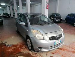 Grigio Usata 2007 Toyota Yaris Sol Due volumi | 3450 € (Cara)