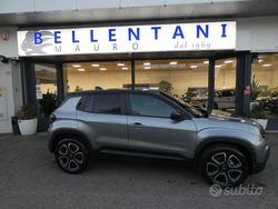 Grigio Nuova 2025 Jeep Avenger Summit SUV | 25.900 € (Buon prezzo)