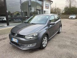 Grigio Usata 2010 VW Polo Comfortline Tre volumi | 6200 € (Buon prezzo)