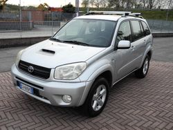 N.d. Usata 2005 Toyota RAV4 Sol SUV | 3450 € (Ottimo prezzo)