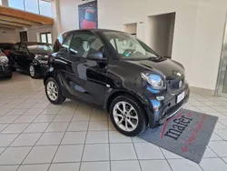 Nero Usata 2015 Smart ForTwo Coupé Due volumi | 8700 € (Buon prezzo)