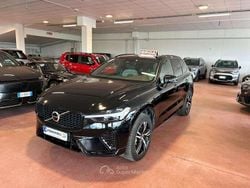 Nero Usata 2022 Volvo XC60 R-Design SUV | 34.900 € (Buon prezzo)