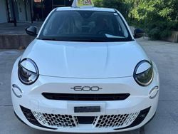 Bianco gelato Nuova 2025 Fiat 600 Icon SUV | 22.499 €