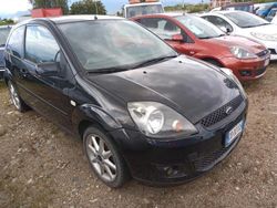 Nero Usata 2007 Ford Fiesta Ghia Due volumi | 1500 € (Buon prezzo)