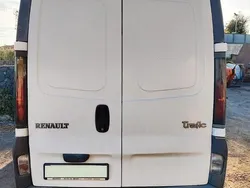 Usata 2004 Renault Trafic Furgone | 1200 €