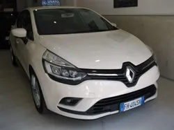 Bianco Usata 2017 Renault Clio IV Intens Tre volumi | 10.300 € (Cara)