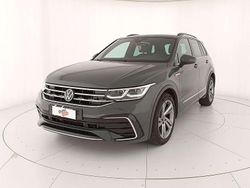 Dolphin grey metallizzato Usata 2023 VW Tiguan R-line SUV | 30.900 € (Molto cara)