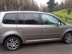Grigio Usata 2010 VW Touran Trendline Monovolume | 4500 €