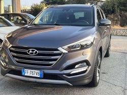 Grigio Usata 2016 Hyundai Tucson Xpossible SUV | 10.800 € (Buon prezzo)