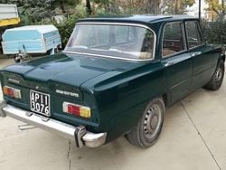 Verde Usata 1971 Alfa Romeo Giulia 1300 Super Tre volumi | 12.500 €